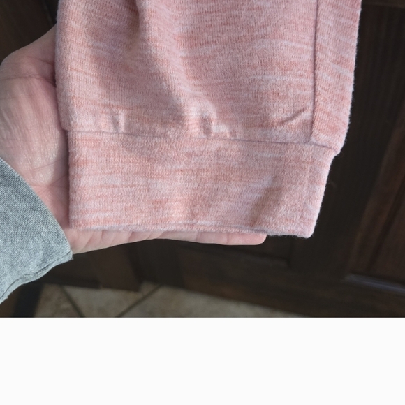 Pink Lounge Set - Picture 3 of 7